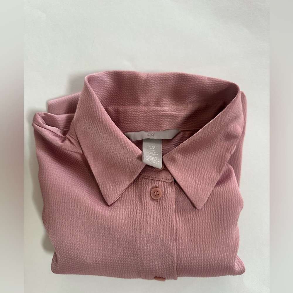 H&M Dusty Pink Button Down Shirt - Picture 3 of 3